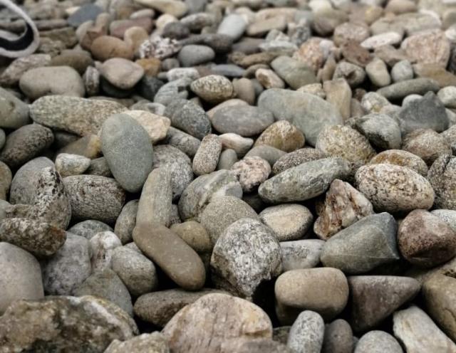 Галька речная пестрая (20-40 мм.)  купить в Оренбурге от производителя, без посредников