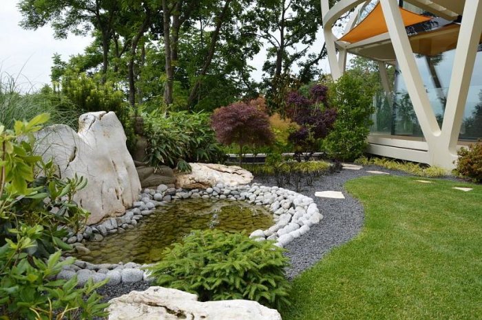 Украшаем территорию камнями: рассказывает декоратор жилой недвижимости и интерьеров - у нас можно заказать природный камень по низким ценам - как заказать, где купить без посредников, куда обратиться, быстро с доставкой под ключ - в Камень Клуб