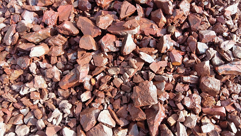 Kamenclub.ru: Щебень крошка красный (ЯШМА) фр. 10-20 мм.  купить в Оренбурге яшма красный, бордовый, оранжевый, рыжий декоративный каменный ландшафтный щебень колотый 9000 руб/т   фото КАМЕНЬ КЛУБ