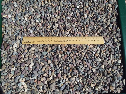 Kamenclub.ru: Галька речная окат цветная фр.5-10 мм. купить  в Оренбурге галька речная белый, серый, красноватый, синий, темно-серый речная окатанная галька декоративная 6800 руб/т   фото КАМЕНЬ КЛУБ