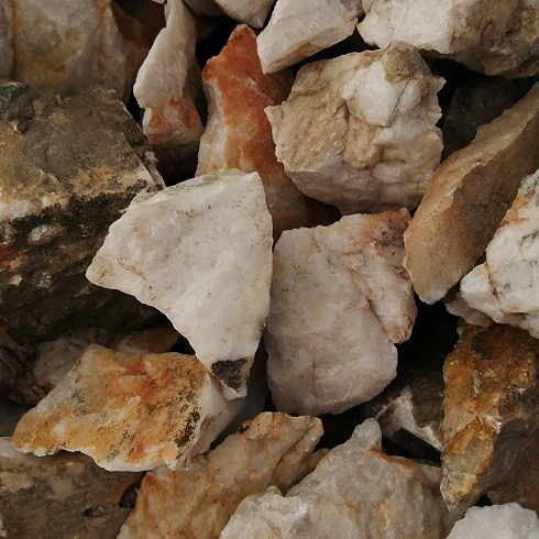 фото Кварц ( фр. 70-100 мм)  купить в Оренбурге в интернет-портале КАМЕНЬ КЛУБ