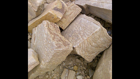 Kamenclub.ru: Песчаник пластушка желтый с рисунком (4-6 см)  купить в Оренбурге плитняк пластушка желтый с рисунком песчаник 9 000 руб/м3   фото КАМЕНЬ КЛУБ