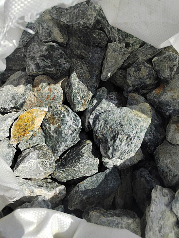 фото Галтованный жадеит (фр. 70-100 мм)  купить в Оренбурге в интернет-портале КАМЕНЬ КЛУБ