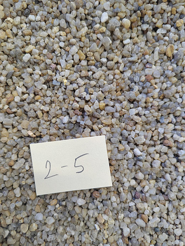 Кварцевый песок для площадок фр. 2-5 мм.  купить в Оренбурге фото Камень Клуб