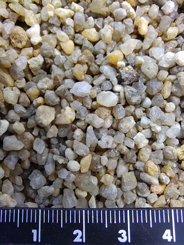 Кварцевый песок для площадок фр. 2-5 мм.  купить в Оренбурге фото Камень Клуб