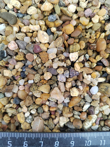 Галька речная окат (рыжая) фр.3-5 мм купить в Оренбурге 