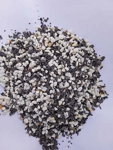 Kamenclub.ru: Мраморная крошка (щебень крошка микс : белый-черный-розовый) фр. 3-5 мм.  купить в Оренбурге мрамор белый, черный, розовый, разноцветный мраморная каменная крошка декорвтивная 12000 руб/т   фото КАМЕНЬ КЛУБ