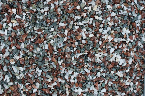 Kamenclub.ru: Мраморная крошка (щебень крошка микс: белый-зеленый-розовый) фр. 5-10 мм  купить в Оренбурге мрамор белый, зеленый, розовый, разноцветный, молочный декоративная ландшафтная мраморная крошка 9500 руб/т   фото КАМЕНЬ КЛУБ