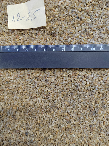 Кварцевый песок сухой фракцинированный фр. 1,2-2,5 мм.  купить в Оренбурге фото Камень Клуб