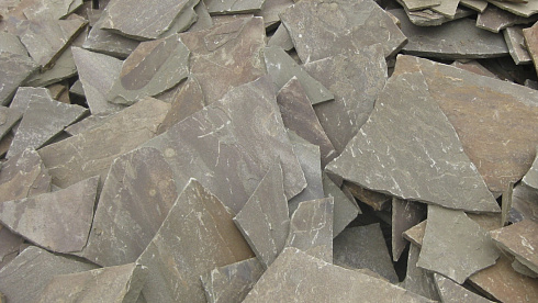 Kamenclub.ru: Песчаник пластушка серо-зеленый (3,0 см)  купить в Оренбурге песчаник серо-зеленый, серый, зеленый песчаник пластушка колотый рваный ландшафтный 10200 руб/м3   фото КАМЕНЬ КЛУБ