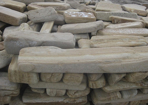 Kamenclub.ru: Песчаник пластушка галтованный желтый с рисунком (3 см)  купить в Оренбурге плитняк - пластушка желтый песчаник 21000 руб/м3   фото КАМЕНЬ КЛУБ