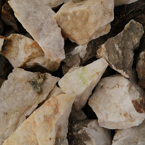 фото Кварц ( фр. 70-100 мм)  купить в Оренбурге в интернет-портале КАМЕНЬ КЛУБ