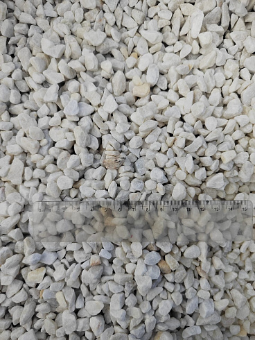 Kamenclub.ru: Мраморная крошка, щебень, цвет-белый, фр. 5-10 мм.  купить в Оренбурге мрамор белый, айвори, молочный мраморная каменная крошка ландшафтная 12000 руб/т   фото КАМЕНЬ КЛУБ
