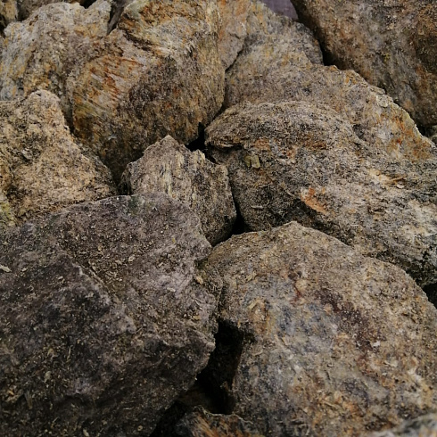 фото Змеевик салатовый  (фр. 70-100 мм)  купить в Оренбурге в интернет-портале КАМЕНЬ КЛУБ