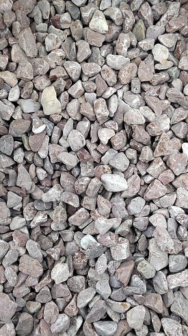 Kamenclub.ru: Мраморная крошка (щебень галтованный розовый) фр.20-40 мм.  купить в Оренбурге мрамор розовый, красный оголтованный округлый щебень  15000 руб/т   фото КАМЕНЬ КЛУБ