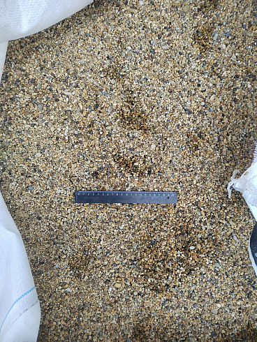 Галька речная окат (рыжая) фр.3-5 мм купить в Оренбурге 