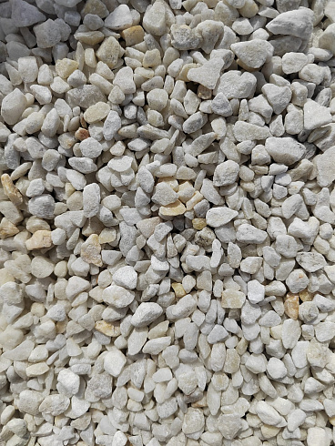 Kamenclub.ru: Мраморная крошка, щебень, цвет-белый, фр. 5-10 мм.  купить в Оренбурге мрамор белый, айвори, молочный мраморная каменная крошка ландшафтная 12000 руб/т   фото КАМЕНЬ КЛУБ