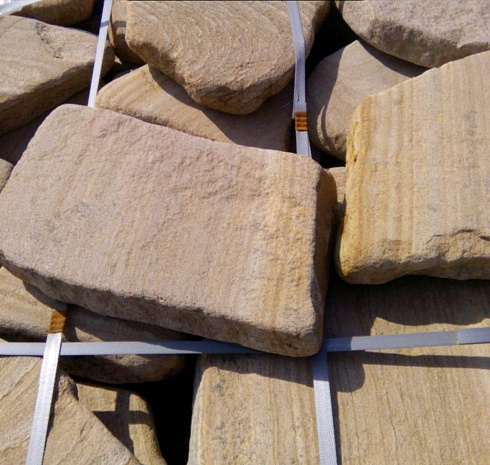 Kamenclub.ru: Песчаник пластушка галтованный желтый с рисунком (3 см)  купить в Оренбурге плитняк - пластушка желтый песчаник 21000 руб/м3   фото КАМЕНЬ КЛУБ