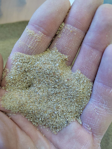 Кварцевый песок для площадок фр. 0,16-0,63 мм.  купить в Оренбурге фото Камень Клуб