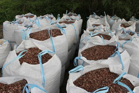 Kamenclub.ru: Мраморная крошка (щебень крошка розовый) фр. 20-40 мм.  купить в Оренбурге мрамор розовый, красный мраморная крошка декоративная 11000 руб/т   фото КАМЕНЬ КЛУБ