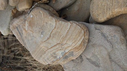 Kamenclub.ru: Песчаник пластушка галтованный желтый с рисунком (3 см)  купить в Оренбурге плитняк - пластушка желтый песчаник 21000 руб/м3   фото КАМЕНЬ КЛУБ