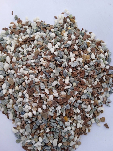 Kamenclub.ru: Мраморная крошка (щебень крошка микс: белый-зеленый-розовый) фр. 5-10 мм  купить в Оренбурге мрамор белый, зеленый, розовый, разноцветный, молочный декоративная ландшафтная мраморная крошка 9500 руб/т   фото КАМЕНЬ КЛУБ