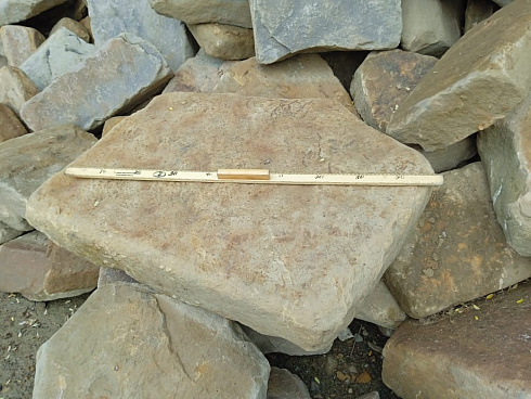 Kamenclub.ru: Песчаник для мощения дорожек, площадок, парковок ( фр 5-10 см)  купить в Оренбурге песчаник  серый желтый коричневый рыжий песчаник оголтованный окатанный 6500 руб/т   фото КАМЕНЬ КЛУБ