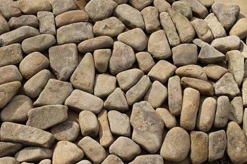 Kamenclub.ru: Песчаник брусчатка  купить в Оренбурге    5 500 руб/т   фото КАМЕНЬ КЛУБ