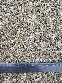 Kamenclub.ru: Галька речная окат (серая) фр.3-5 мм купить  в Оренбурге галька речная серая бежевый темно-серый окатанный речной камень округлый 9500 руб/т   фото КАМЕНЬ КЛУБ
