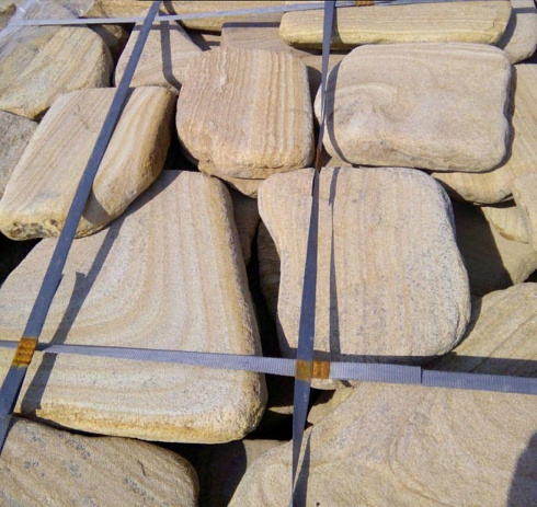 Kamenclub.ru: Песчаник пластушка галтованный желтый с рисунком (3 см)  купить в Оренбурге плитняк - пластушка желтый песчаник 21000 руб/м3   фото КАМЕНЬ КЛУБ