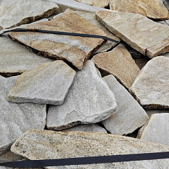 Kamenclub.ru: Песчаник пластушка галтованный желтый с рисунком (3 см)  купить в Оренбурге плитняк - пластушка желтый песчаник 21000 руб/м3   фото КАМЕНЬ КЛУБ