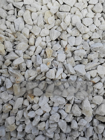 Kamenclub.ru: Мраморная крошка, щебень, цвет-белый, фр. 10-20 мм.  купить в Оренбурге мрамор белый, молочный айвори каменная ландшафтная декоративная крошка шебня 12000 руб/т   фото КАМЕНЬ КЛУБ