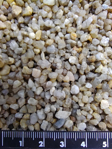 Кварцевый песок для площадок фр. 2-5 мм.  купить в Оренбурге фото Камень Клуб